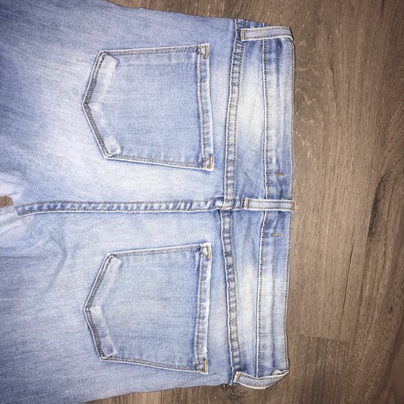 Flying monkey distressed light wash jeans - Picture 7 of 8